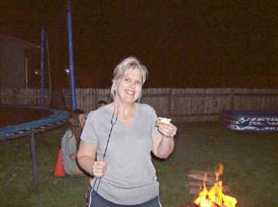 smores2[1].JPG (296142 bytes)